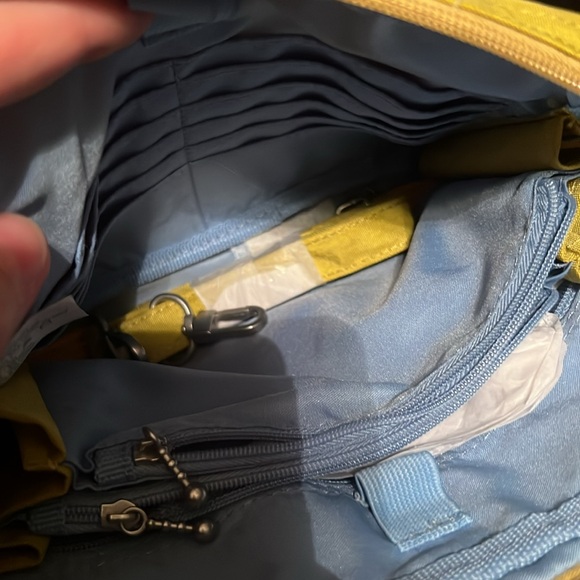 NWT Bagallini Light Green Purse - Picture 6 of 8